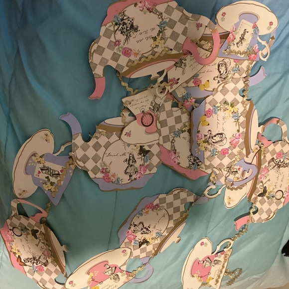 Vintage Tea Party Garland Wonderland - Picture 2 of 7